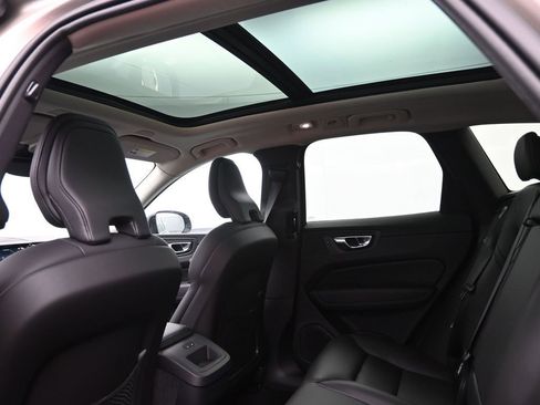 New 2025 Volvo XC60 B5 Core w/ Protection Package Premier AWD/4WD image 23