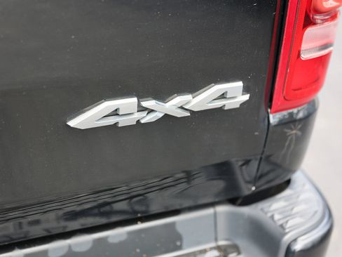 Used 2019 RAM 1500 Limited AWD/4WD image 12