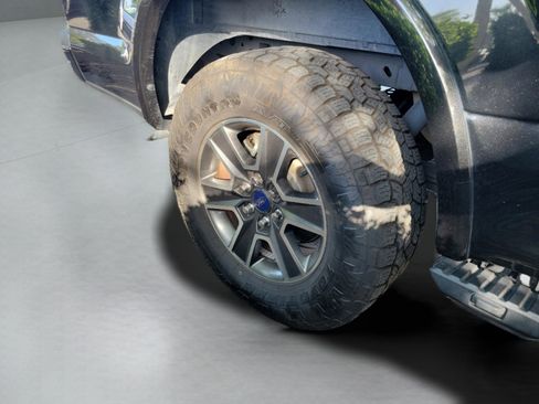 Used 2015 Ford F150 Lariat w/ Equipment Group 502A Luxury image 20