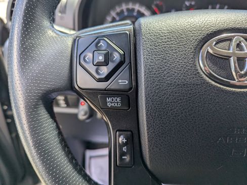 Used 2018 Toyota 4Runner TRD Off-Road AWD/4WD image 16