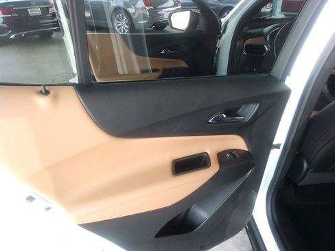 Used 2019 Chevrolet Equinox Premier FWD image 20