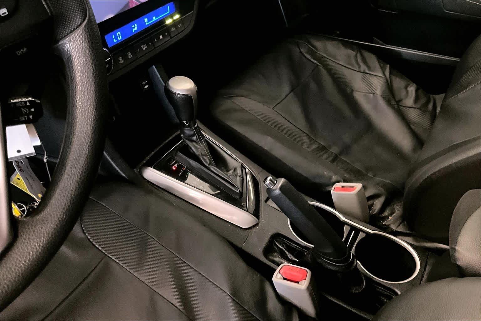Used 2016 Toyota Corolla LE FWD image 15