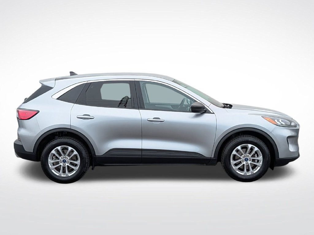 Used 2022 Ford Escape SE w/ Convenience Package AWD/4WD image 2