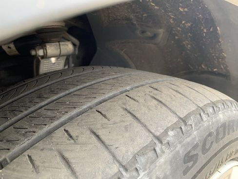 Used 2023 Tesla Model Y Long Range image 12