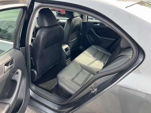 Used 2014 Volkswagen Jetta SE FWD image 16