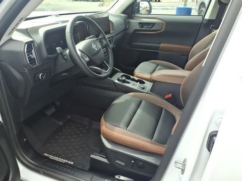 Certified 2025 Ford Bronco Sport Outer Banks w/ Outer Banks Tech Package+ AWD/4WD image 12