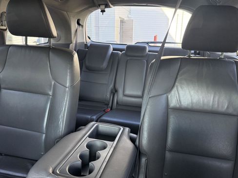 Used 2012 Honda Odyssey Touring Elite image 17