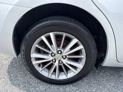 Used 2014 Toyota Corolla LE FWD image 33