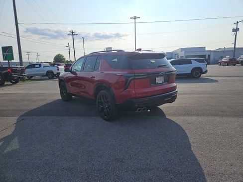 Used 2024 Chevrolet Traverse RS w/ LPO, Floor Liner Package FWD image 8