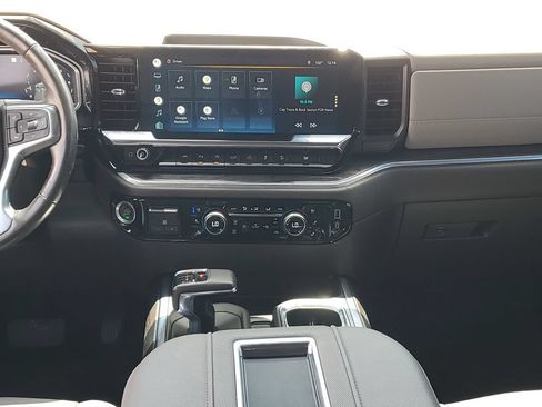 Used 2022 Chevrolet Silverado 1500 LTZ w/ LTZ Convenience Package II AWD/4WD image 15