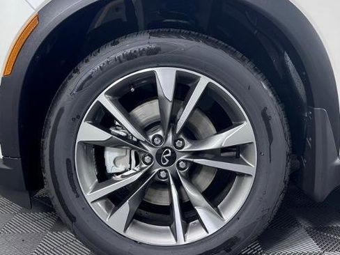 Certified 2025 INFINITI QX60 Luxe w/ Vision Package image 12