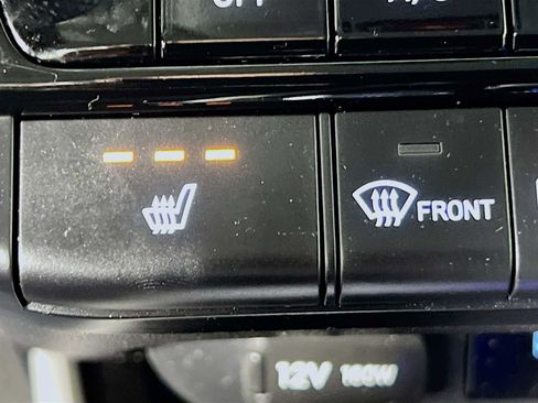 Certified 2024 Hyundai Elantra Limited image 21