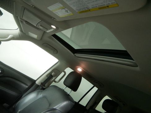 Used 2024 INFINITI QX80 Luxe image 16