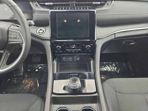 Used 2024 Jeep Grand Cherokee Laredo X w/ Luxury Tech Group I image 13