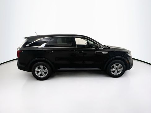 Used 2023 Kia Sorento LX FWD image 4