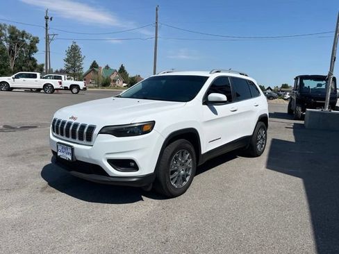 Used 2019 Jeep Cherokee Latitude Plus AWD/4WD image 4