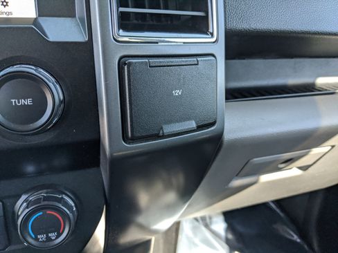 Used 2019 Ford F150 XLT image 27