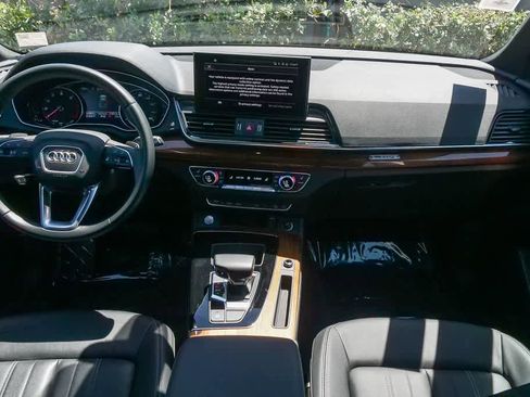 Used 2023 Audi Q5 2.0T Premium w/ Convenience Package AWD/4WD image 12