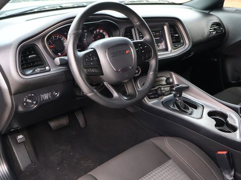 Used 2023 Dodge Challenger SXT w/ Blacktop Package image 9