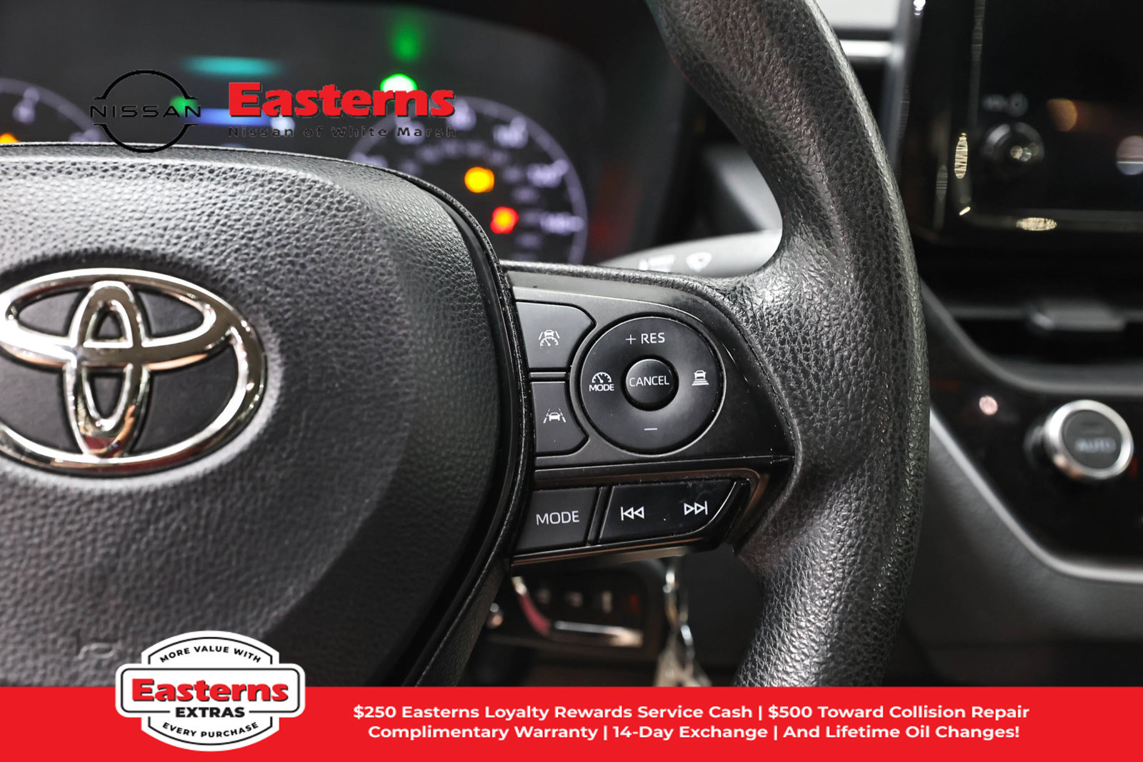Used 2023 Toyota Corolla LE w/ Carpet Mat Package (TMS) FWD image 18