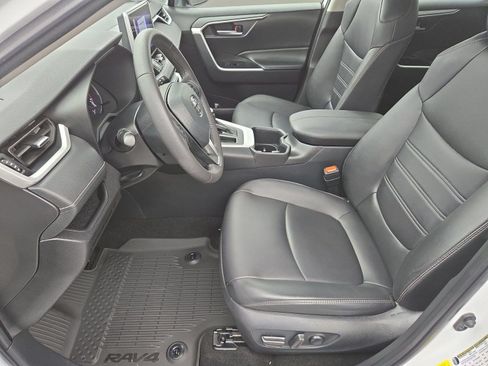 Certified 2025 Toyota RAV4 XLE Premium FWD image 15