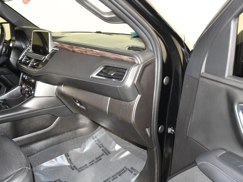 Used 2021 Chevrolet Tahoe Z71 w/ Z71 Off-Road Package AWD/4WD image 45