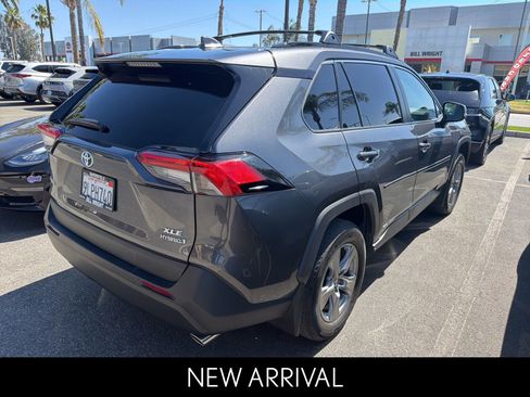 Used 2024 Toyota RAV4 XLE AWD/4WD image 3