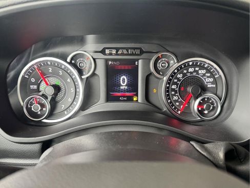 New 2026 RAM 2500 Big Horn AWD/4WD image 18