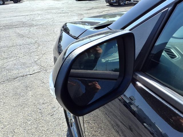 Used 2025 Chevrolet Traverse LT AWD/4WD image 59