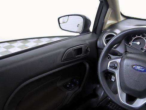 Used 2019 Ford Fiesta SE FWD image 24