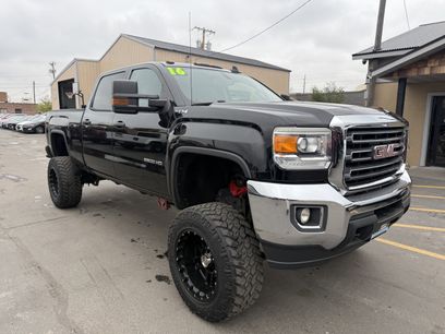 Used 2016 GMC Sierra 2500 4x4 Crew Cab w/ Sierra Convenience Package