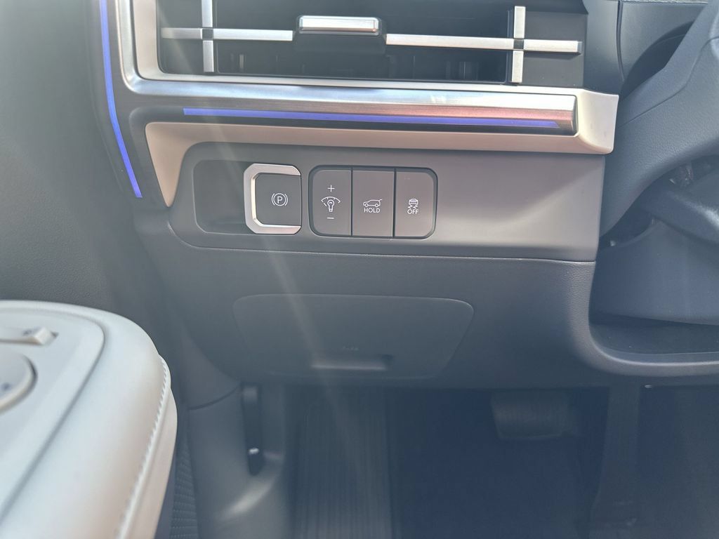 Used 2026 Hyundai Santa Fe Limited AWD/4WD image 18