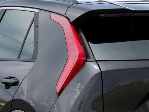 New 2025 Kia Niro Wind w/ Wind Preserve Package image 11