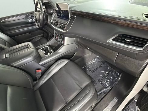 Used 2022 Chevrolet Tahoe Z71 w/ Luxury Package AWD/4WD image 35