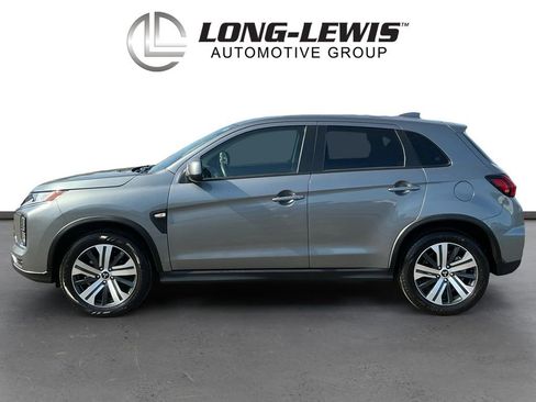 Used 2025 Mitsubishi Outlander ES image 2