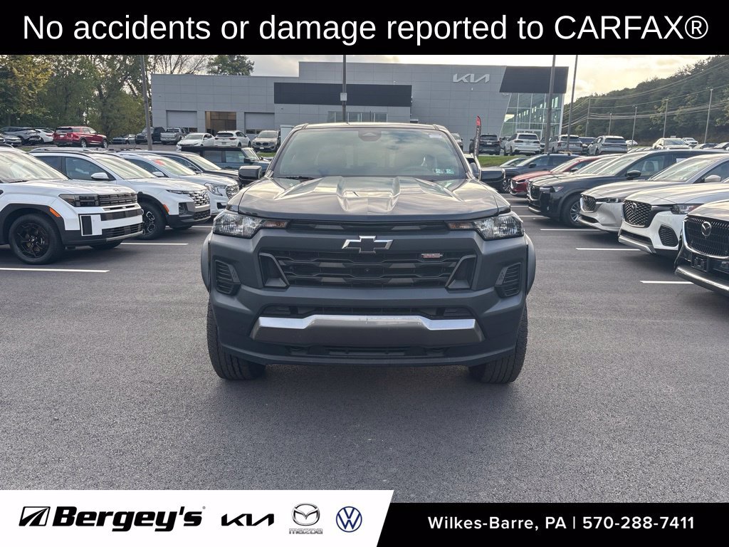 Used 2023 Chevrolet Colorado Trail Boss w/ Technology Package AWD/4WD image 2