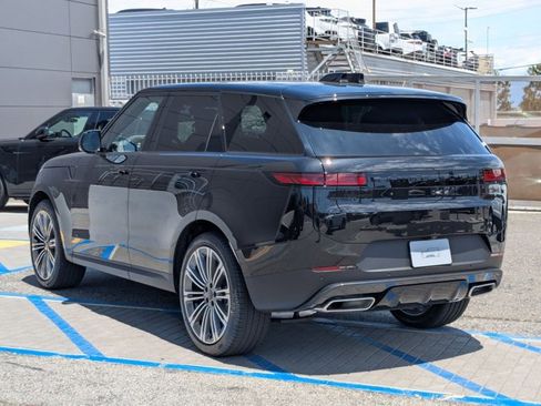 New 2026 Land Rover Range Rover Sport SE AWD/4WD image 9