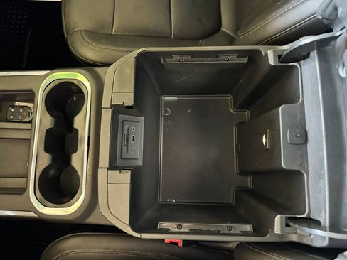 Used 2021 Chevrolet Silverado 1500 LTZ w/ LTZ Convenience Package II AWD/4WD image 15