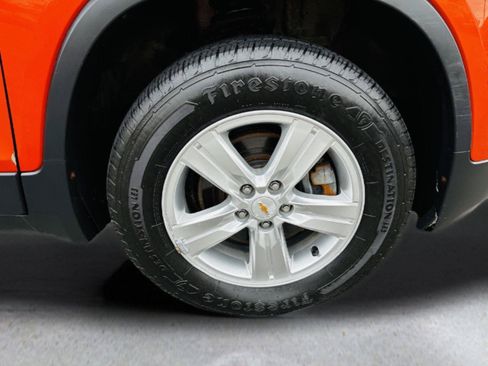 Used 2015 Chevrolet Trax LT w/ LT Sun and Sound Package AWD/4WD image 37