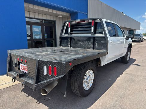 Used 2023 Chevrolet Silverado 2500 LT AWD/4WD image 6