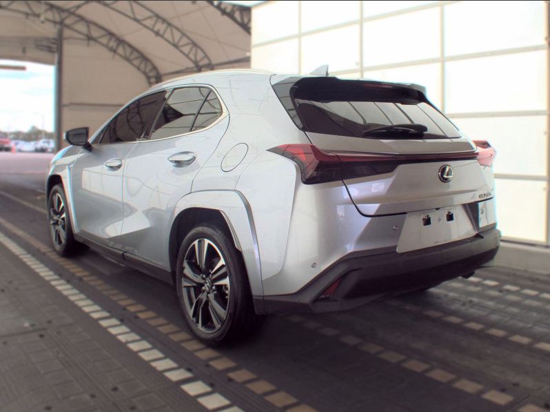 Used 2023 Lexus UX 250h FWD w/ Accessory Package (Z1) image 4