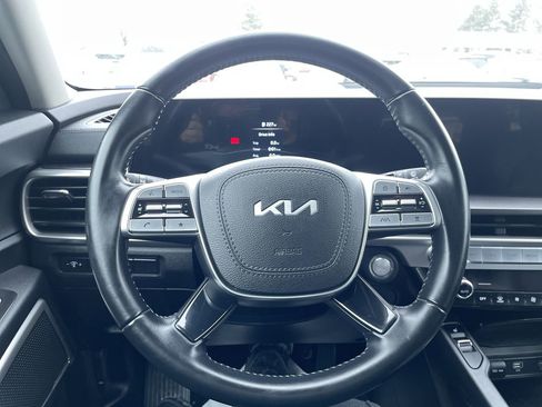 Certified 2023 Kia Telluride S image 17