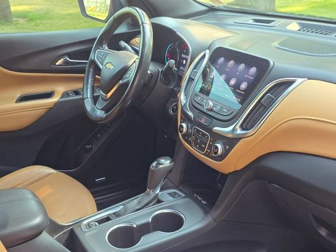 Used 2020 Chevrolet Equinox Premier AWD/4WD image 12