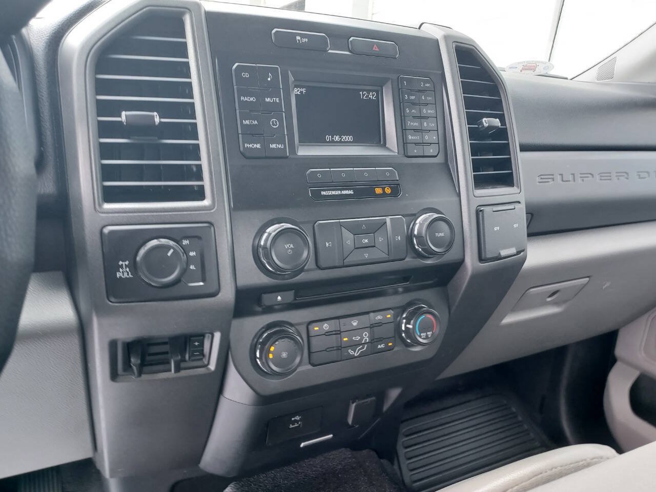 Used 2018 Ford F250 XL AWD/4WD image 25