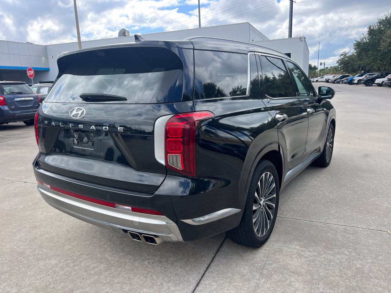 Used 2024 Hyundai Palisade Calligraphy FWD image 7