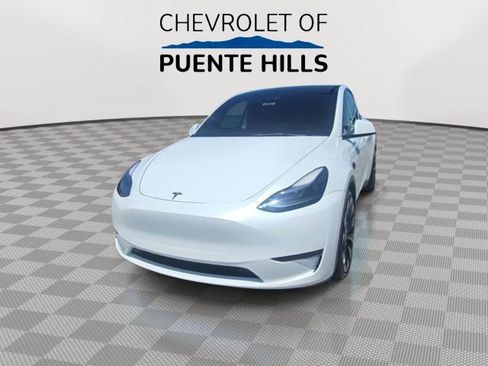 Used 2022 Tesla Model Y Performance AWD/4WD image 3