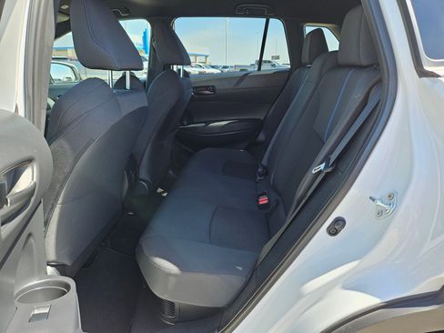 Used 2023 Toyota Corolla Cross image 14