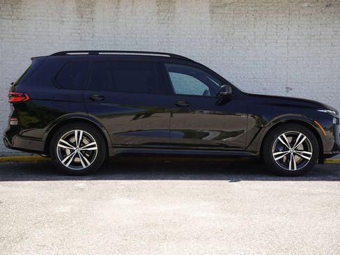 Used 2024 BMW X7 xDrive40i w/ M Sport Package AWD/4WD image 8