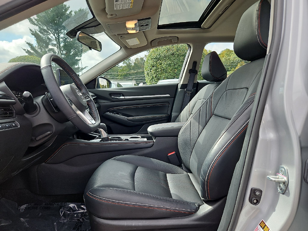 Certified 2023 Nissan Altima 2.5 SR w/ SR Premium Package FWD image 15