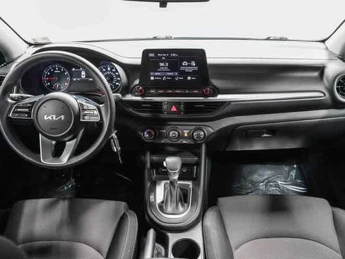 Used 2024 Kia Forte LXS w/ LXS Technology Package image 12